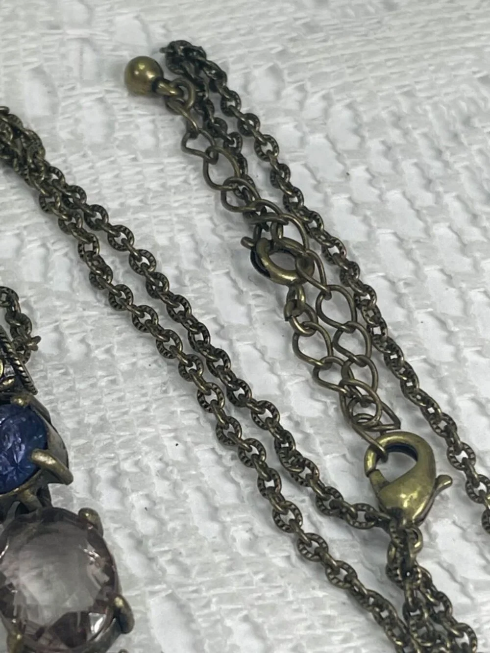 Avon adjustable chain